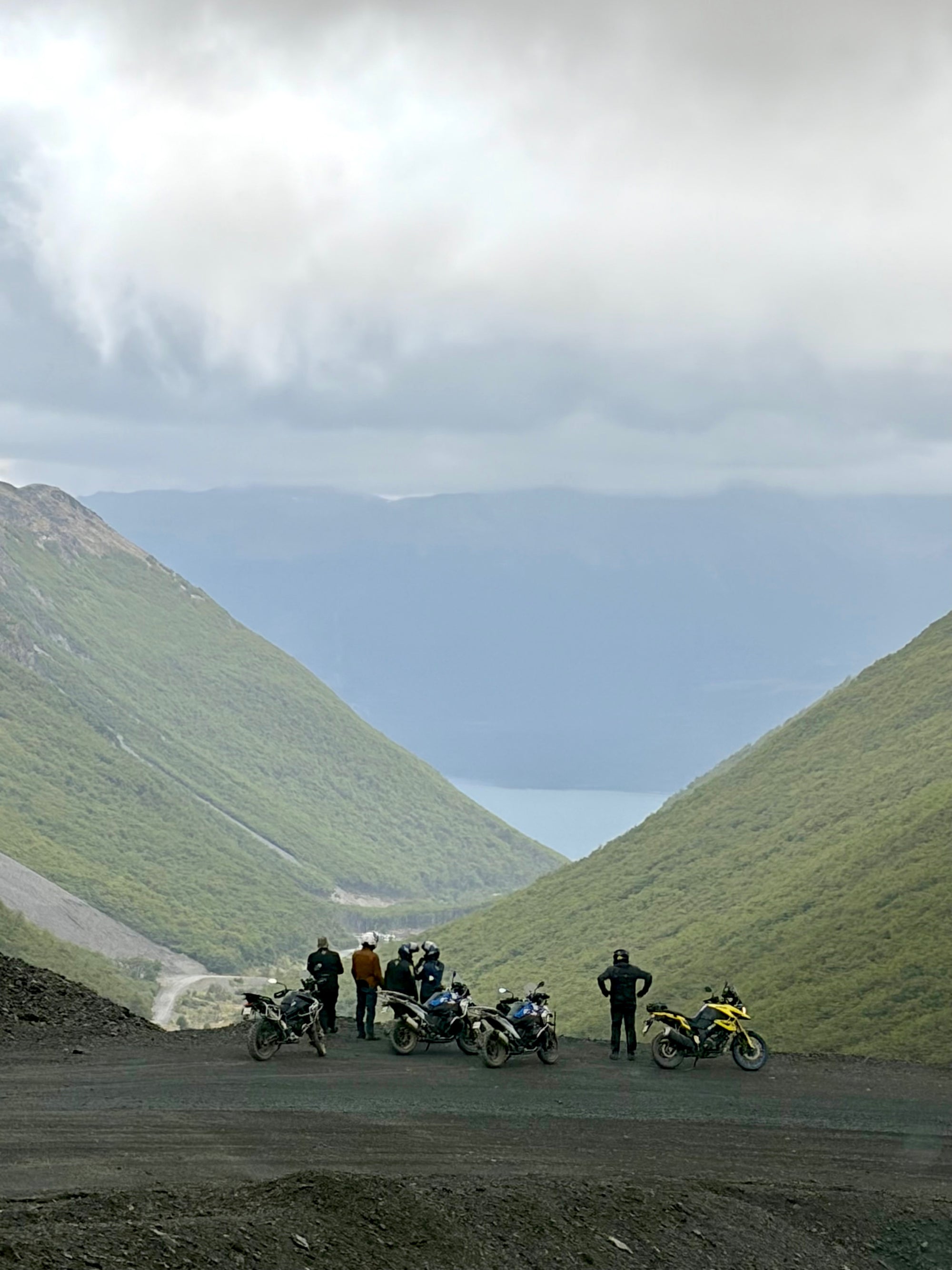 Aventura en motocicleta por Tierra del Fuego y Patagonia